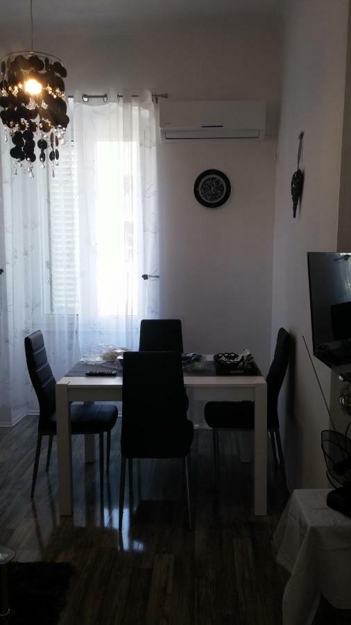 Apartment Doni Rijeka Exteriör bild